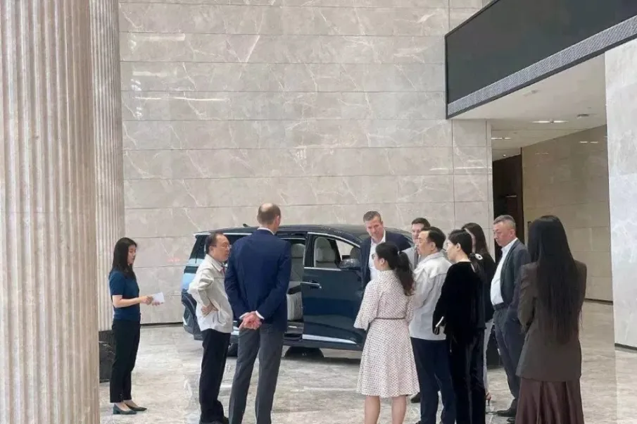 耀世平台官方：上海车展卷出一场星球大战